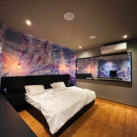 Tout Motel (Adults Only) Кампинас Екстериор снимка