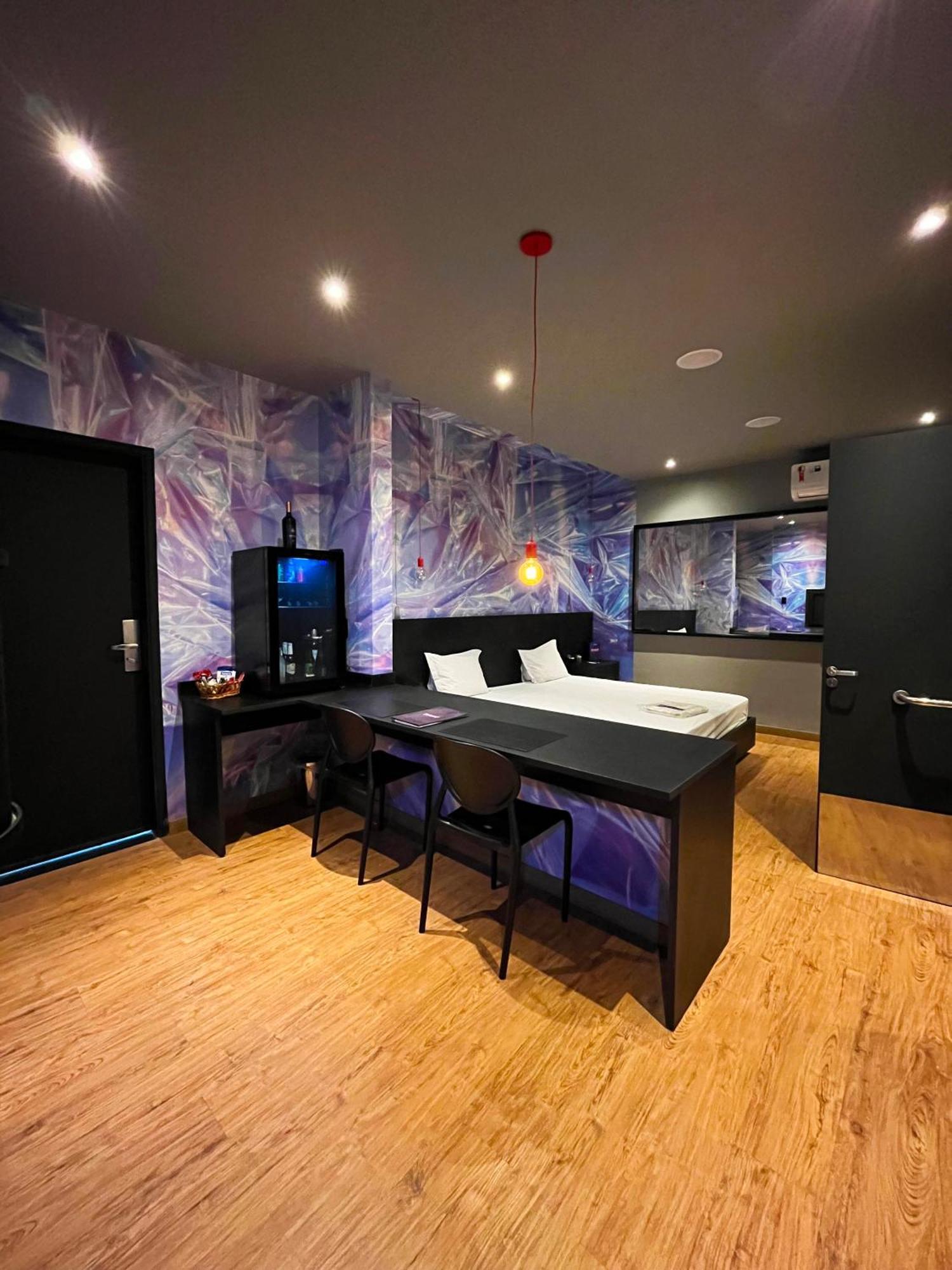 Tout Motel (Adults Only) Кампинас Екстериор снимка