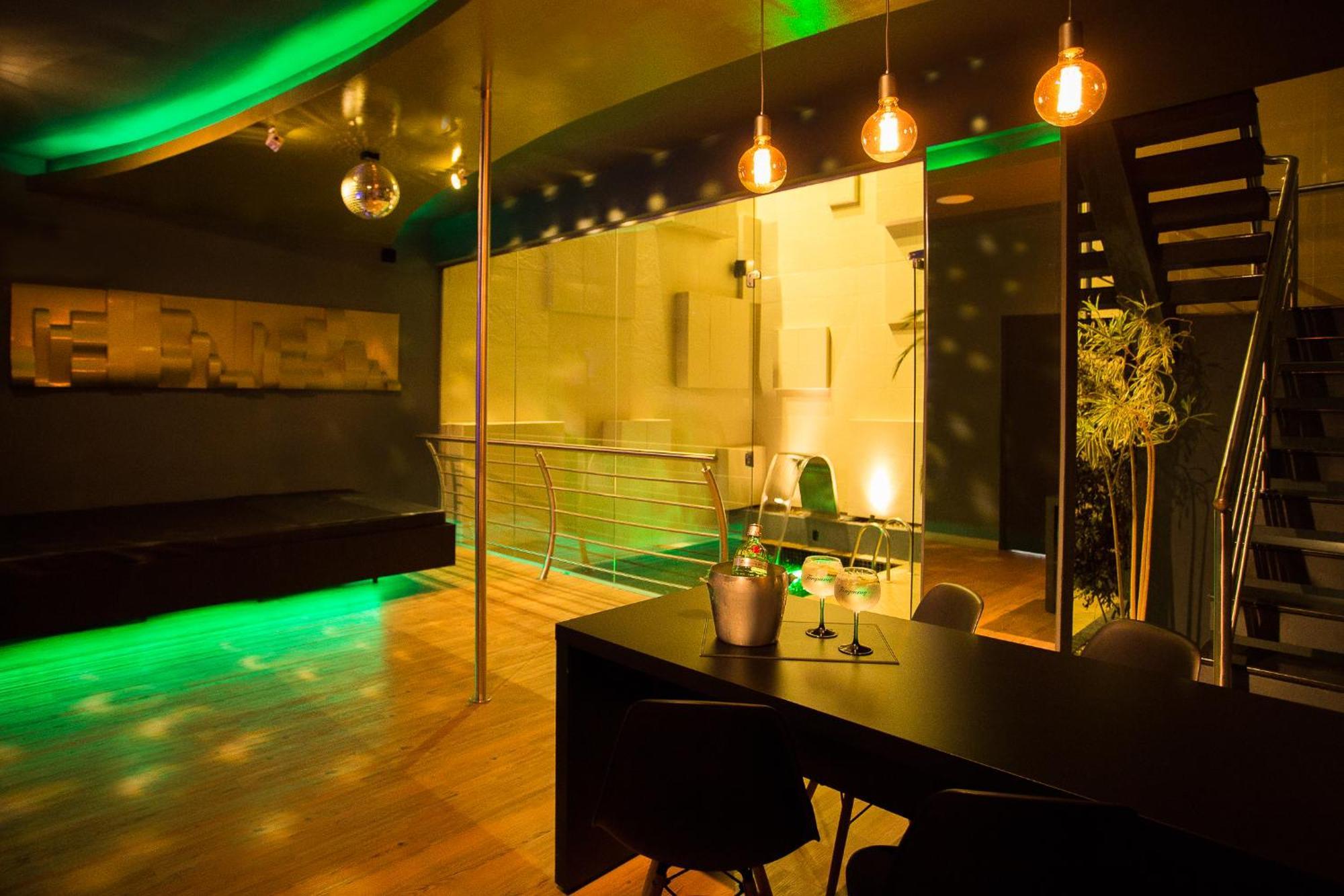 Tout Motel (Adults Only) Кампинас Екстериор снимка